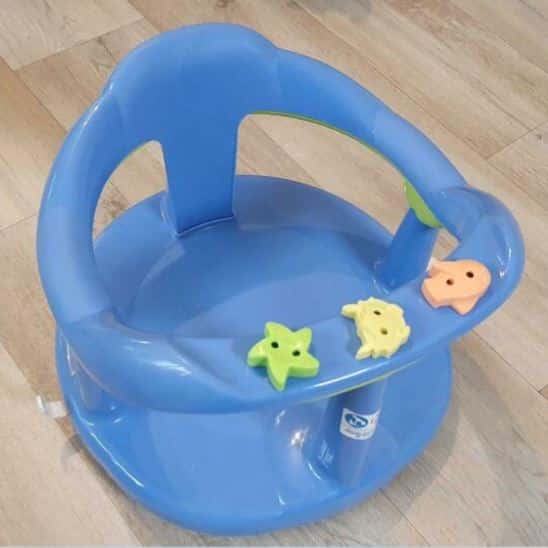 Der Badesitz für Babys: Sehr praktisch und die Kinder haben Spaß beim Baden.