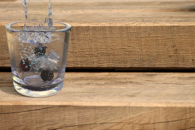 Die 7 besten Wassersprudler mit Glasflaschen im Vergleich