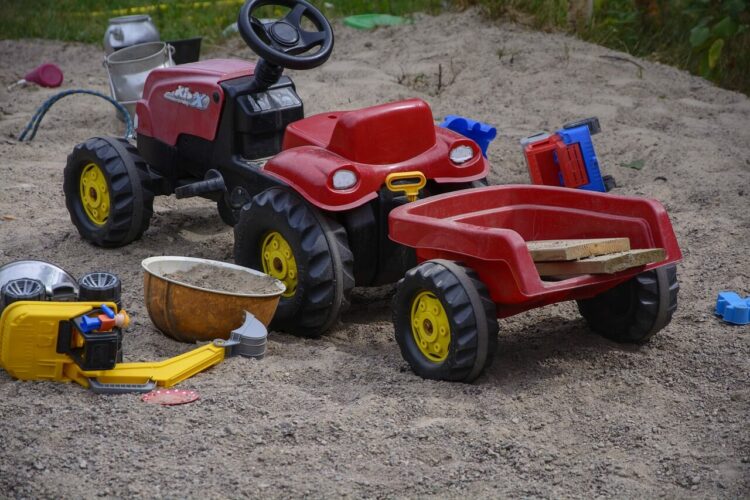 Auf der Suche nach dem besten Kinder Traktor mit Anhänger.