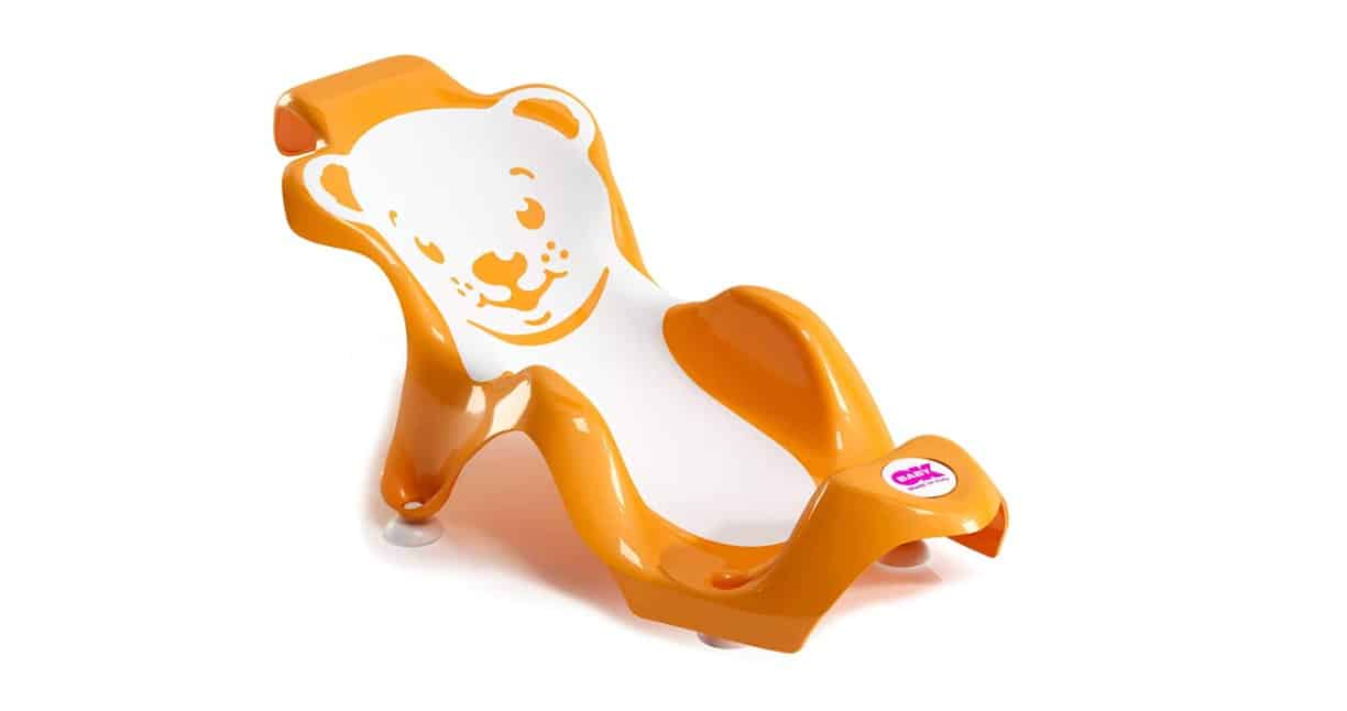 Die OKBABY Baby Badehilfe hat eine ergonomische Form.