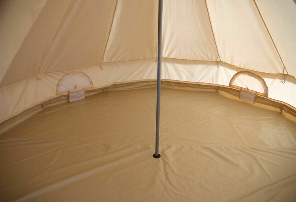 Baumwollzelt für 4 Personen: Das Zelt von Innen.