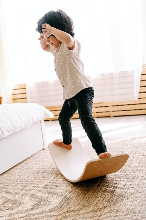 Jetzt wirds sportlich auf dem Balance Board für Kinder!