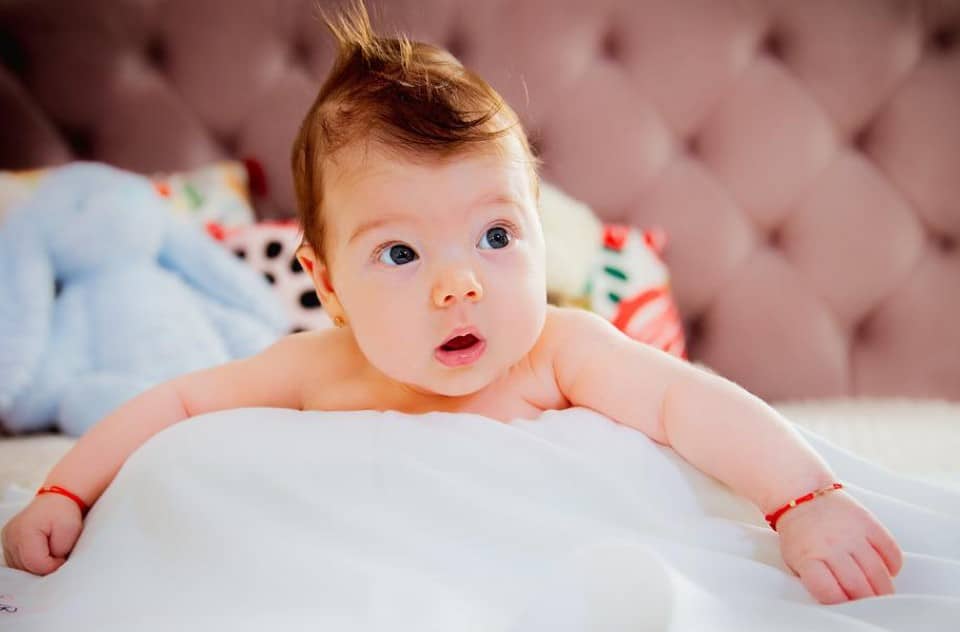 In der 15. Woche machen Babys häufig einen großen Entwicklungs-Schub.