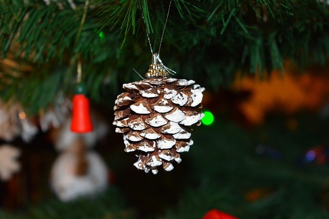 Künstlicher Weihnachtsbaum mit Naturgetreuen Spritzguss Elementen.