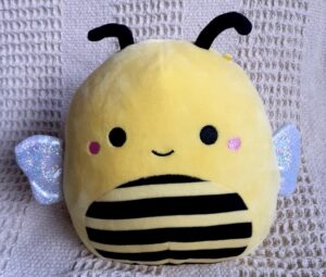 Wir haben uns verschiedene Kuscheltier-Bienen genauer angesehen und empfehlenswerte Produkte für Dich ausgewählt.