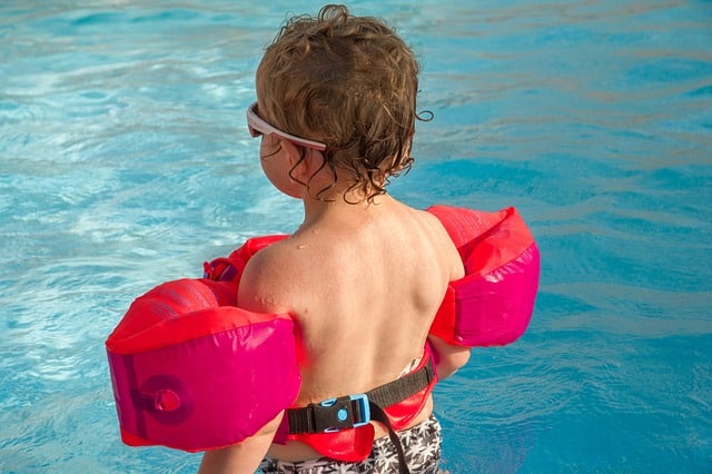 Keine Kompromisse beim Schwimmenlernen: Diese 3 Schwimmwesten für Kleinkinder sind unschlagbar!