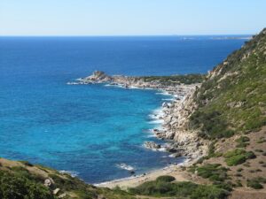 Ein unvergesslicher Familienurlaub in Costa Rei: Traumhafte Reiseziele in Italien  