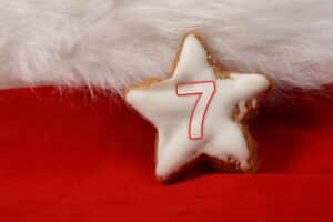 Überraschungen für jede Frau: Adventskalender!“ (50 characters)
