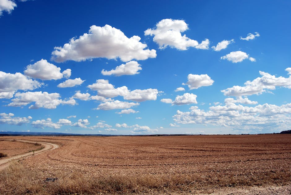 field clouds sky earth 46160