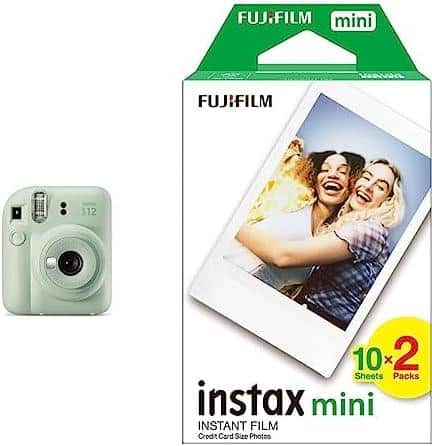 Wir testen die INSTAX Mini 12 Sofortbildkamera Mint-Green + Mini Film Standard (20/PK)